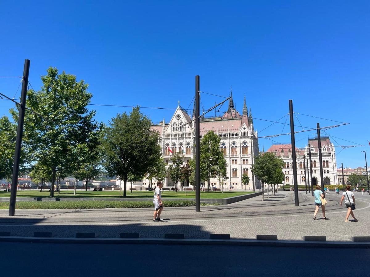 Academy Home - Elegant Place Next To The Parliament Budapest Esterno foto
